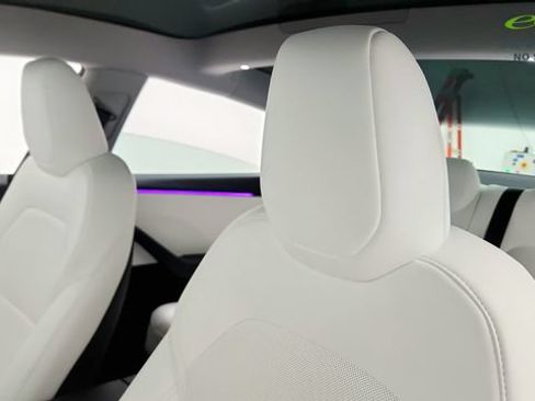 Used 2026 Tesla Model 3 RWD image 47