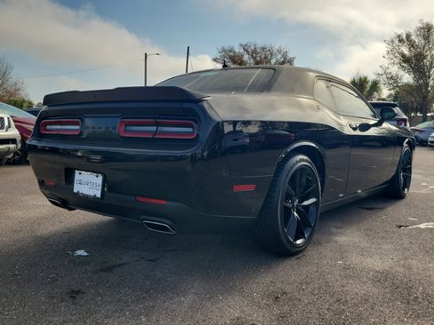 Used 2023 Dodge Challenger GT w/ Plus Package image 5