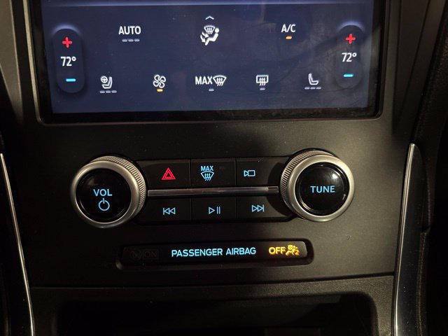 Used 2022 Ford Edge Titanium w/ Equipment Group 301A AWD/4WD image 38