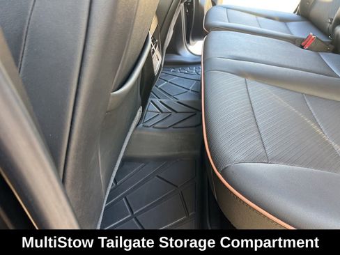Used 2025 GMC Canyon AT4 w/ Technology Plus Package AWD/4WD image 42