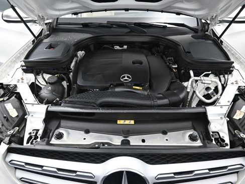 Used 2021 Mercedes-Benz GLC 300 4MATIC image 39