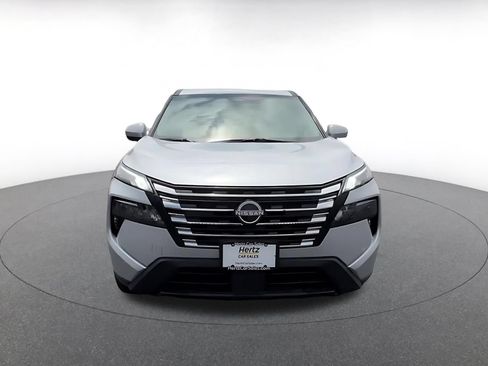 Used 2025 Nissan Rogue SV AWD/4WD image 4