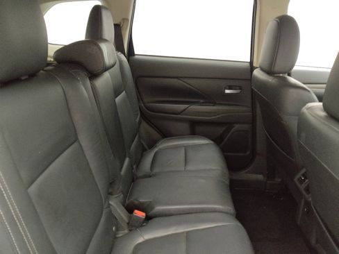 Used 2019 Mitsubishi Outlander GT image 19