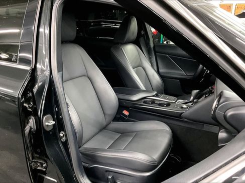 Used 2022 Lexus IS 300 image 9