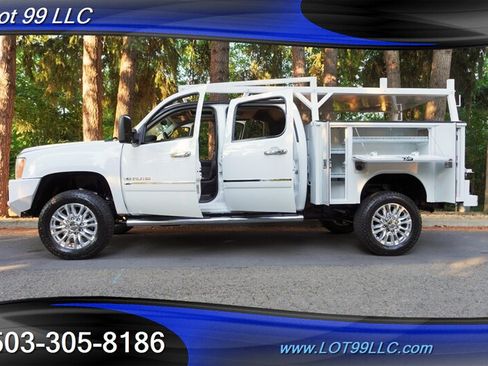 Used 2014 GMC Sierra 3500 Denali w/ Suspension Package, Off-Road AWD/4WD image 27