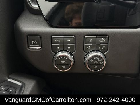 New 2026 GMC Sierra 1500 Elevation w/ Elevation Premium Package AWD/4WD image 18