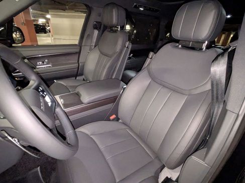 New 2026 Land Rover Range Rover Long Wheelbase SE AWD/4WD image 15