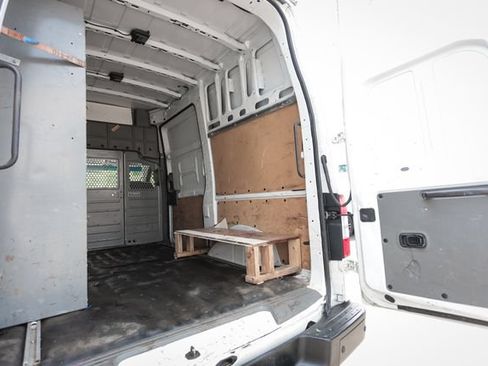 Used 2021 Nissan NV 3500 SV RWD image 19