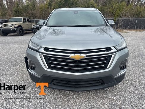 Used 2023 Chevrolet Traverse LT image 7