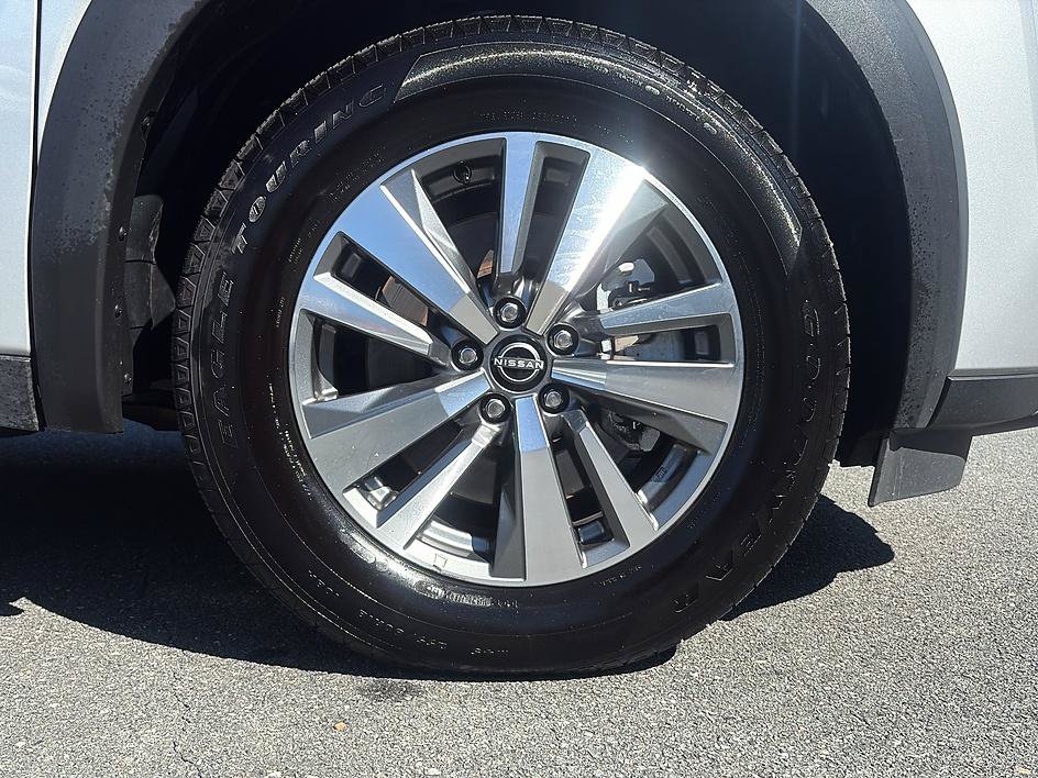 Certified 2025 Nissan Pathfinder SL AWD/4WD image 12
