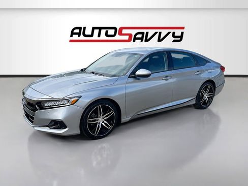 Used 2021 Honda Accord Touring image 3