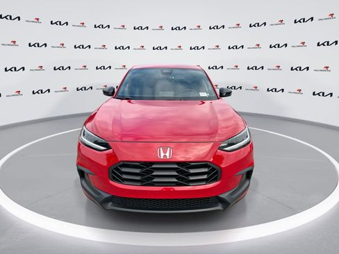 Used 2025 Honda HR-V Sport image 3