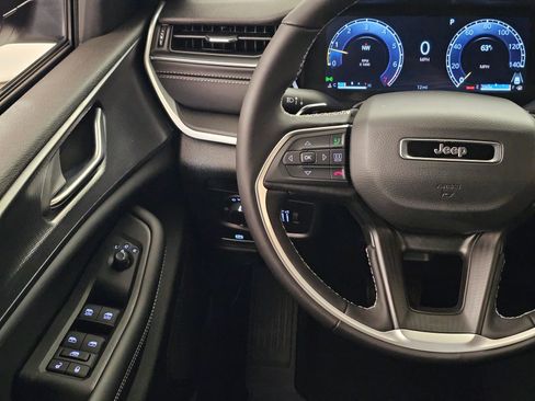 New 2025 Jeep Grand Cherokee L Laredo w/ Luxury Tech Group I AWD/4WD image 20
