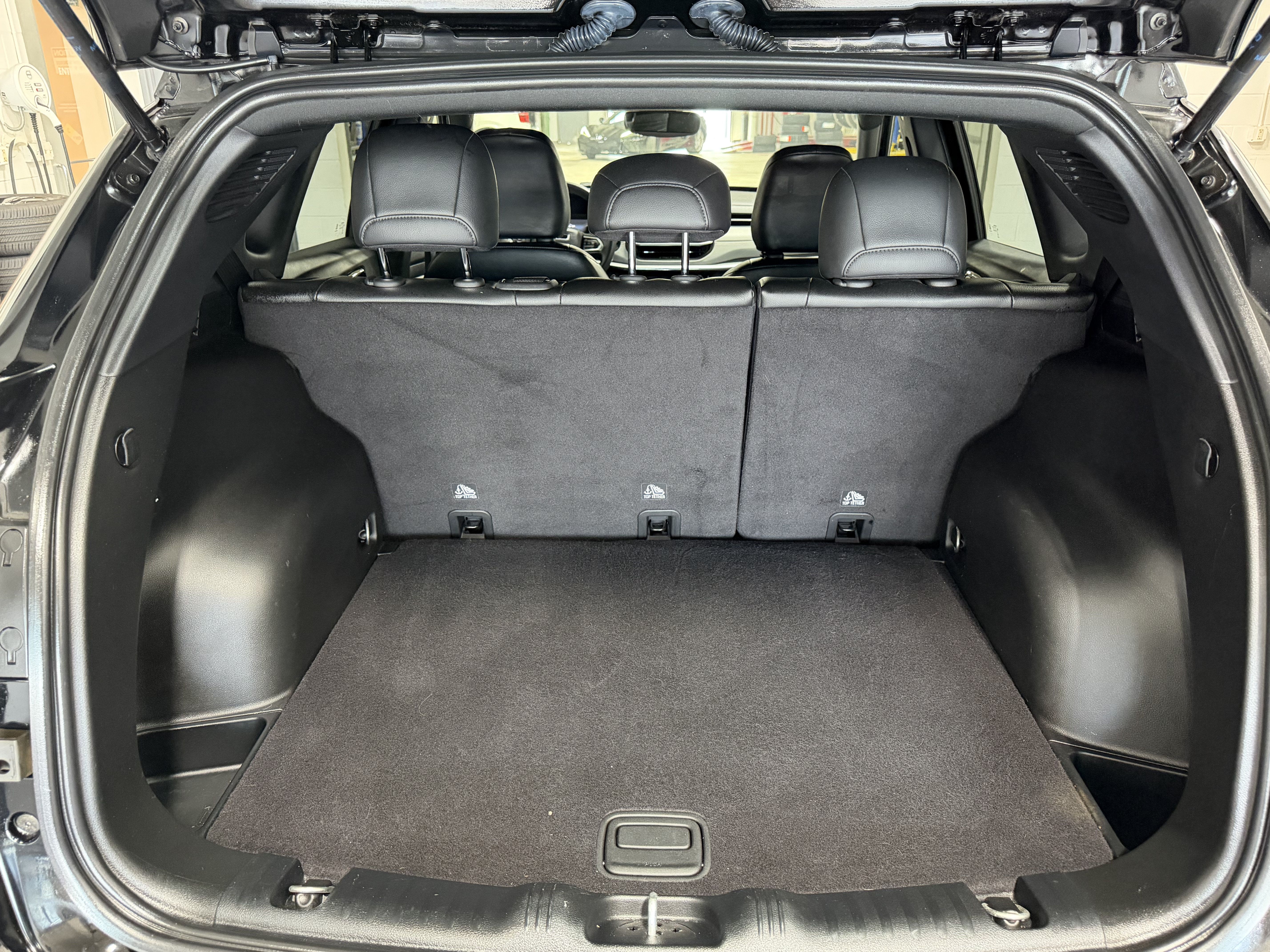 Used 2023 Jeep Compass Limited AWD/4WD image 29