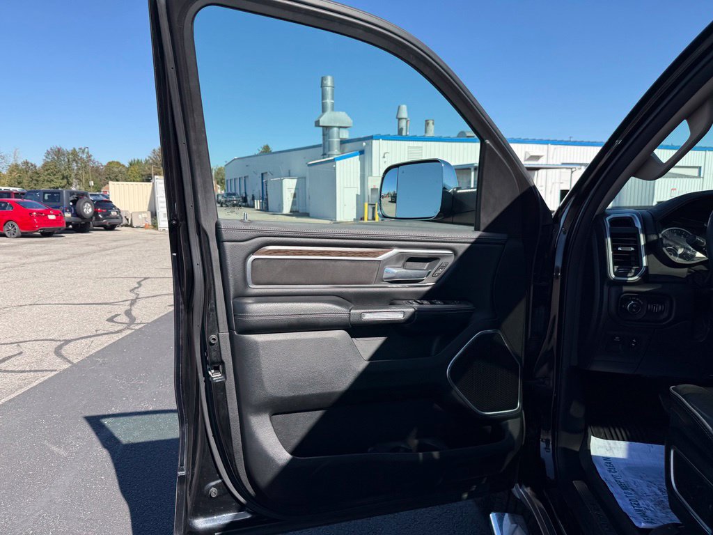 Used 2020 RAM 1500 Laramie AWD/4WD image 23