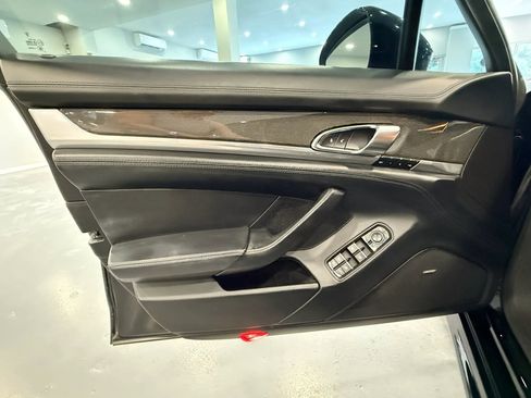 Used 2014 Porsche Panamera GTS w/ Premium Package Plus image 36