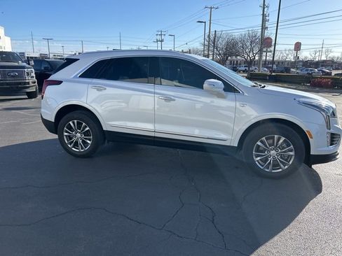 Used 2021 Cadillac XT5 Premium Luxury w/ LPO, Floor Liner Package image 5