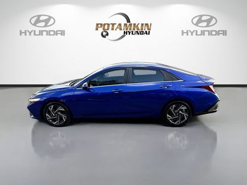 Used 2024 Hyundai Elantra SEL w/ Convenience Package FWD image 8
