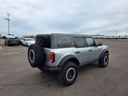 New 2024 Ford Bronco Black Diamond w/ Sasquatch Package image 7