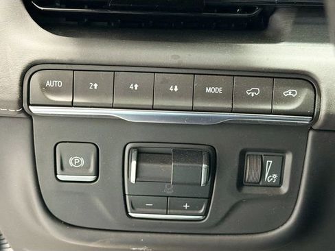 Certified 2022 Cadillac Escalade Sport Platinum w/ Heavy-Duty Trailer Package image 10