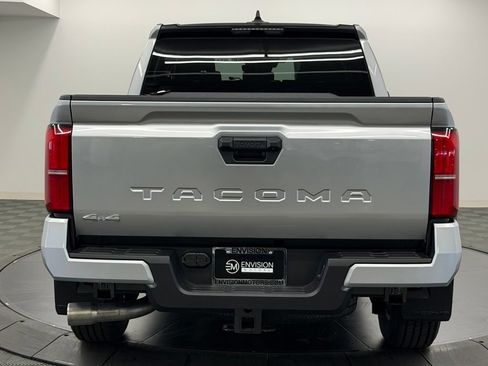 Used 2026 Toyota Tacoma SR5 AWD/4WD image 11