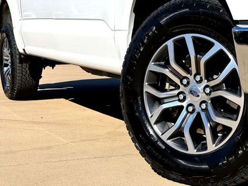 Used 2022 Ford F150 Lariat w/ Equipment Group 501A Mid image 6