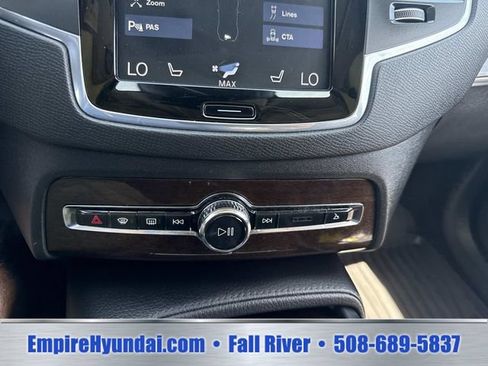 Used 2019 Volvo XC90 T5 Momentum w/ Multimedia Package AWD/4WD image 25