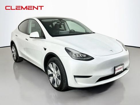 Used 2023 Tesla Model Y Long Range AWD/4WD image 3