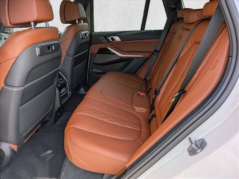 New 2026 BMW X5 xDrive40i AWD/4WD image 17