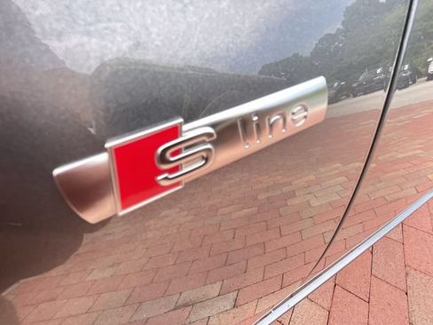 Used 2019 Audi A4 2.0T Premium Plus AWD/4WD image 28