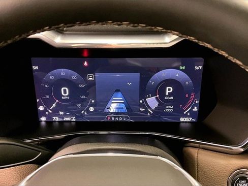 Used 2025 GMC Canyon Denali image 25