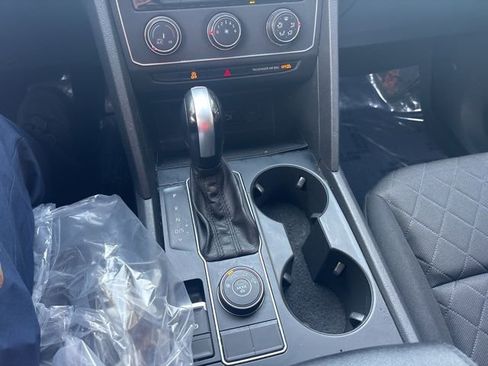 Used 2018 Volkswagen Atlas Launch Edition image 14