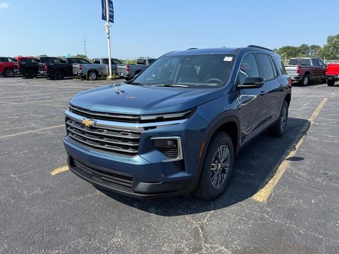 New 2026 Chevrolet Traverse LT w/ Enhanced Driving Package FWD image 19