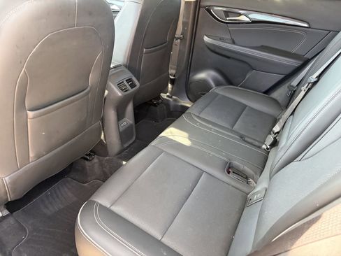 Used 2022 Buick Envision Essence w/ Technology Package I FWD image 9
