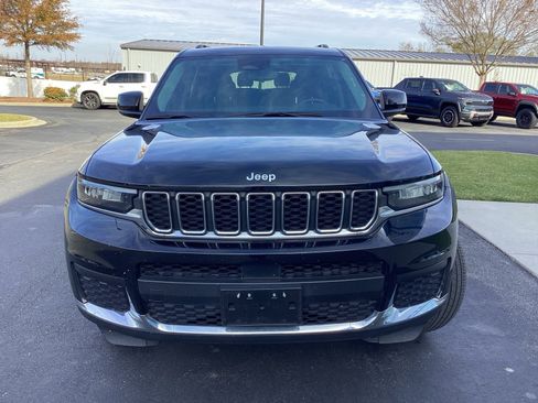 Used 2022 Jeep Grand Cherokee L Laredo w/ Luxury Tech Group I image 4