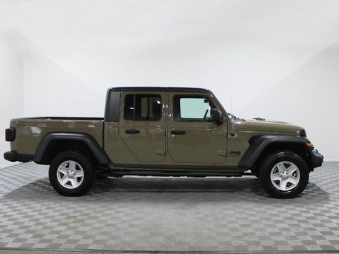 Used 2020 Jeep Gladiator Sport w/ Quick Order Package 24S image 7