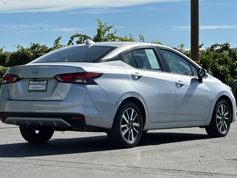 Certified 2025 Nissan Versa SV FWD image 4