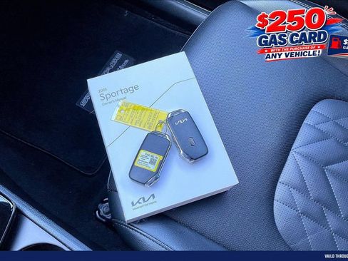 Used 2025 Kia Sportage X-Line AWD/4WD image 11