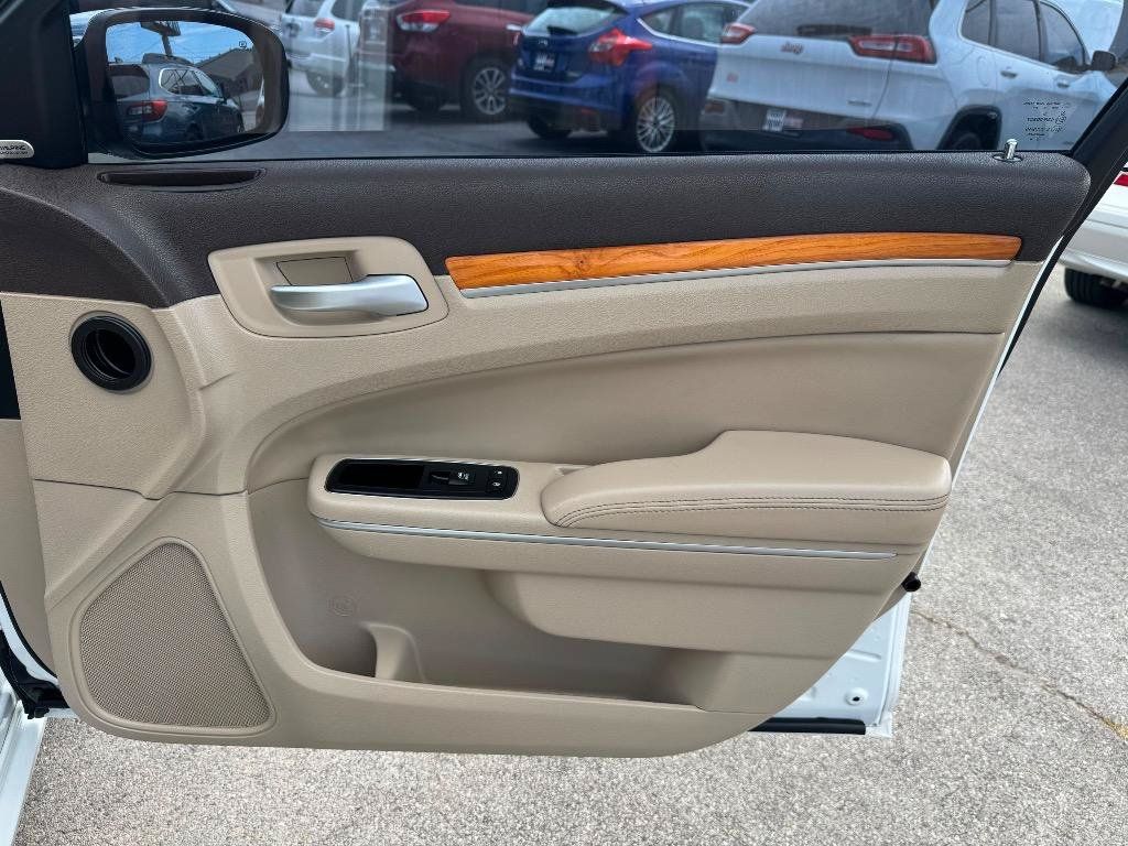 Used 2014 Chrysler 300 C AWD/4WD image 27