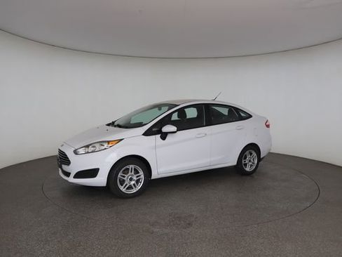 Used 2019 Ford Fiesta SE FWD image 4