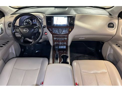 Used 2020 Nissan Pathfinder Platinum FWD image 23