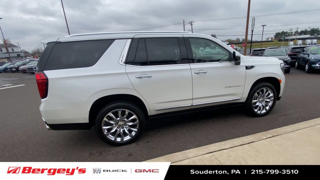 Used 2021 GMC Yukon Denali w/ Denali Premium Package AWD/4WD image 11
