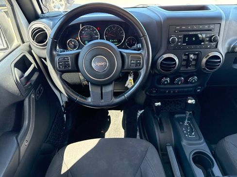 Used 2017 Jeep Wrangler Unlimited Sport w/ Quick Order Package 24S AWD/4WD image 23