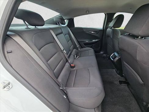 Used 2025 Chevrolet Malibu LT FWD image 17