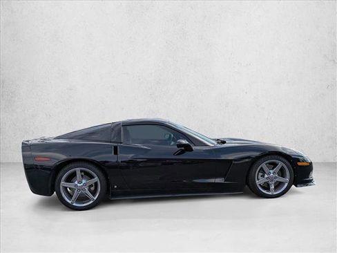 Used 2007 Chevrolet Corvette Coupe w/ Preferred Equipment Group image 4