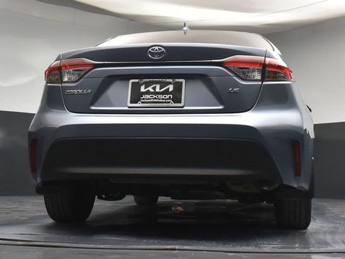 Used 2025 Toyota Corolla LE FWD image 35