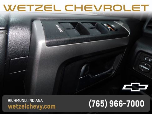 Used 2020 Toyota 4Runner SR5 AWD/4WD image 21