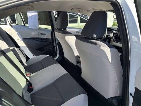 Used 2024 Toyota Corolla LE image 34