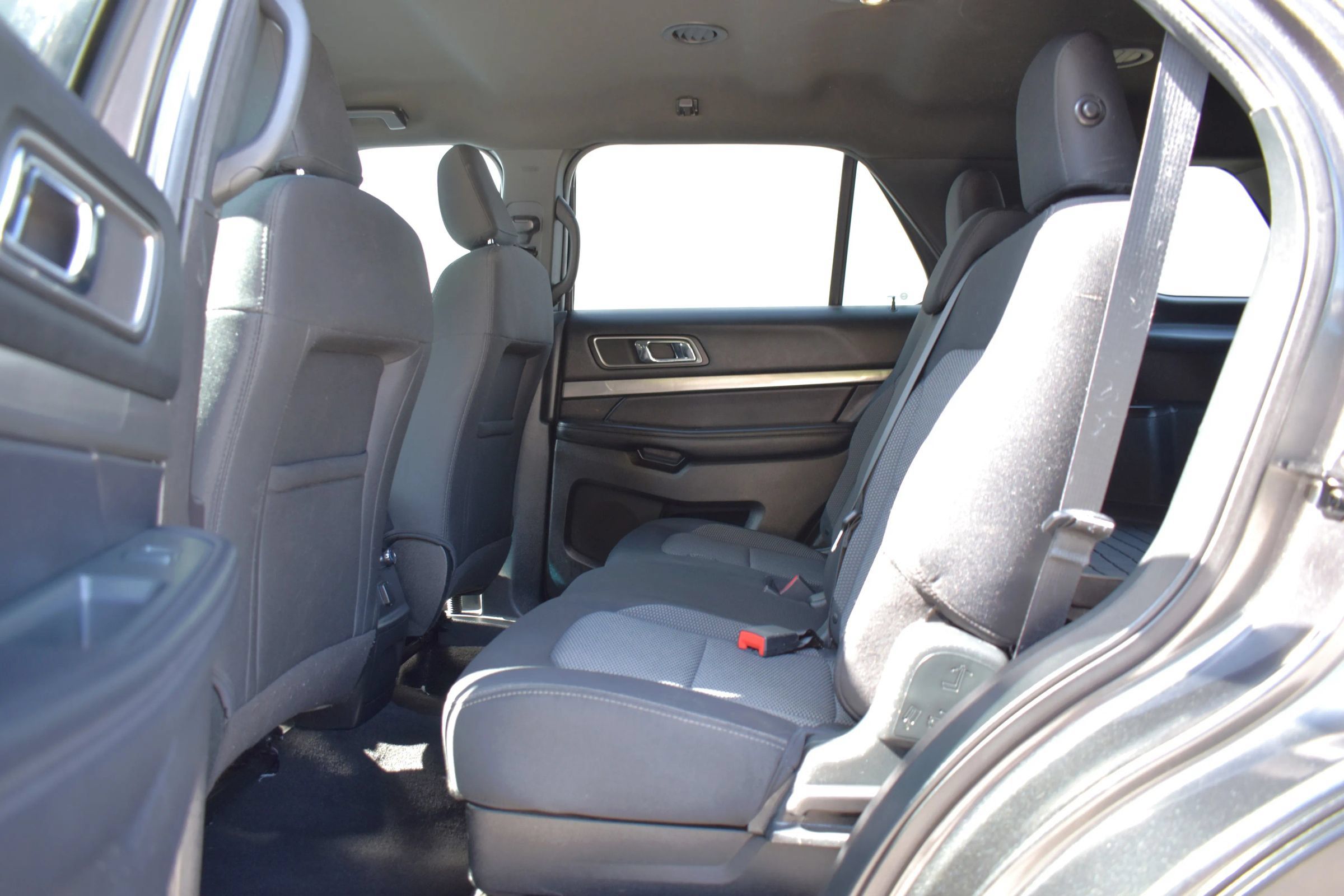 Used 2019 Ford Explorer XLT w/ Equipment Group 201A AWD/4WD image 25