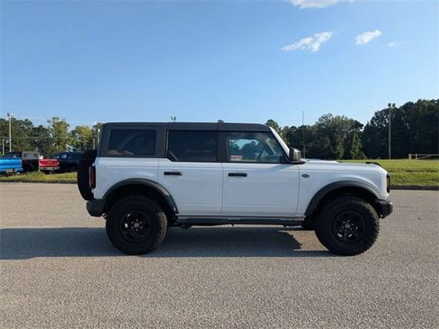 Used 2023 Ford Bronco Wildtrak image 10